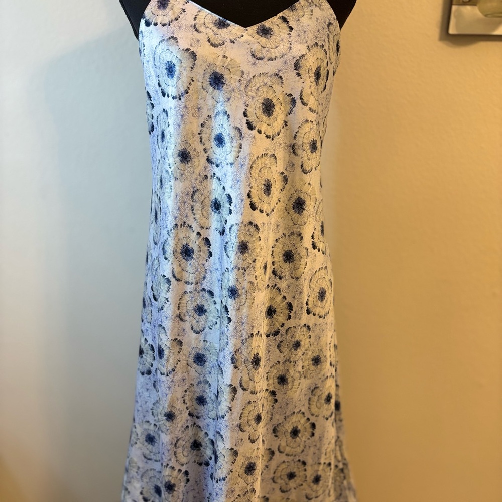 Floral Lace Slip Dress in White and Navy